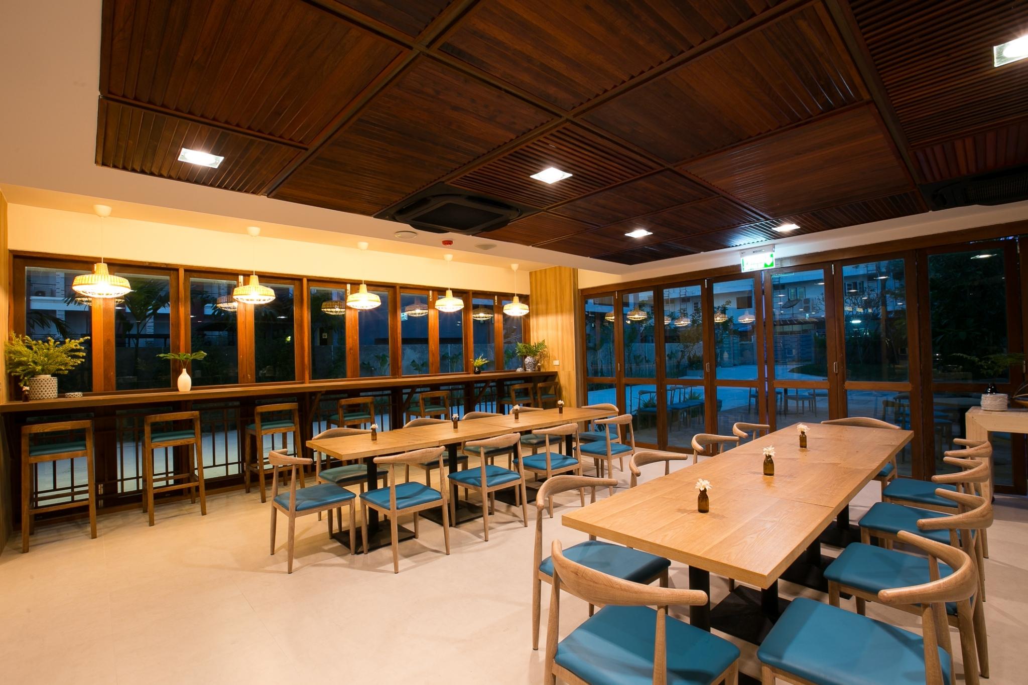 DeeProm Pattaya Hotel Buitenkant foto
